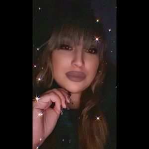 Meet your Posher, Brianna